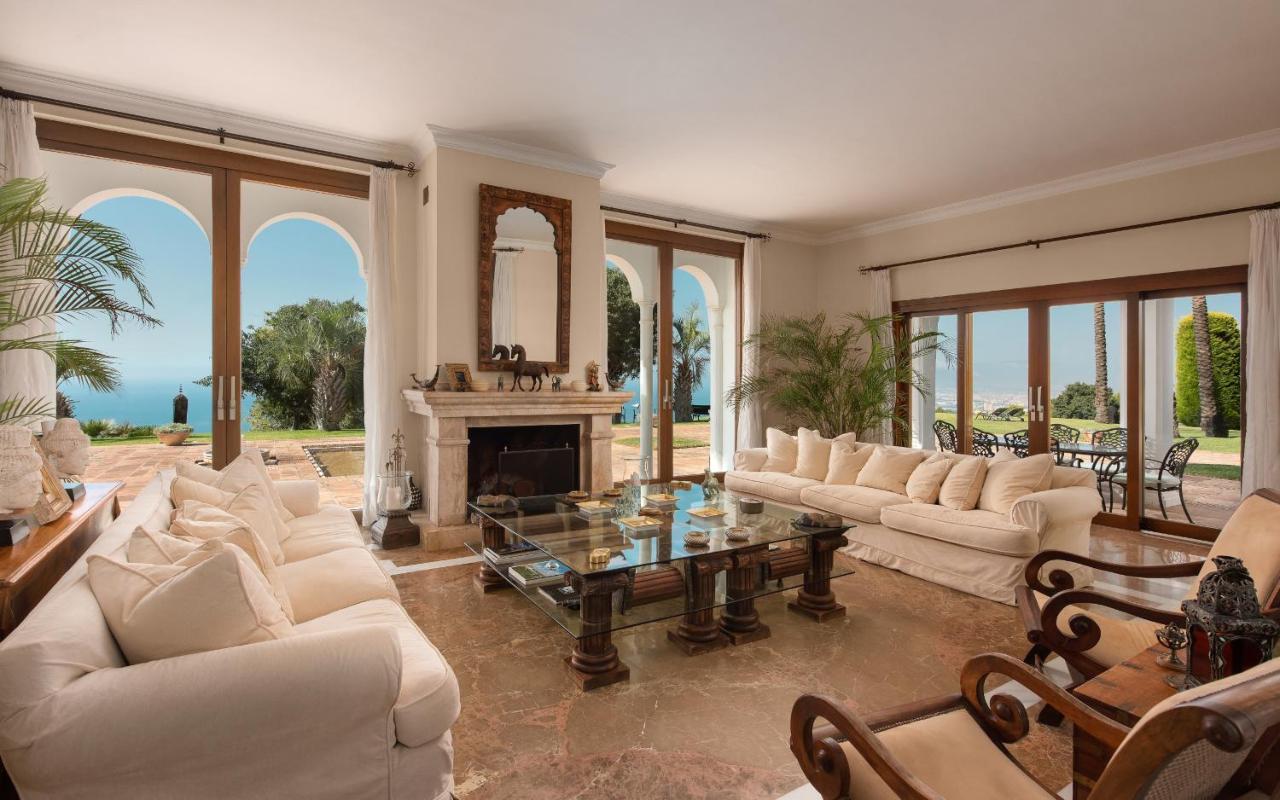 Cubo'S Mountain Bayview Luxury Villa Malaga Ngoại thất bức ảnh