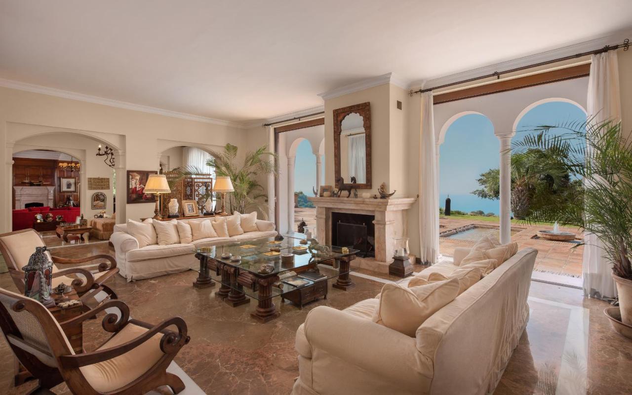 Cubo'S Mountain Bayview Luxury Villa Malaga Ngoại thất bức ảnh
